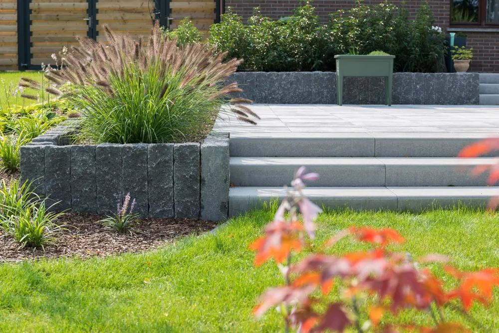Escalier de jardin et palissades — Ebema