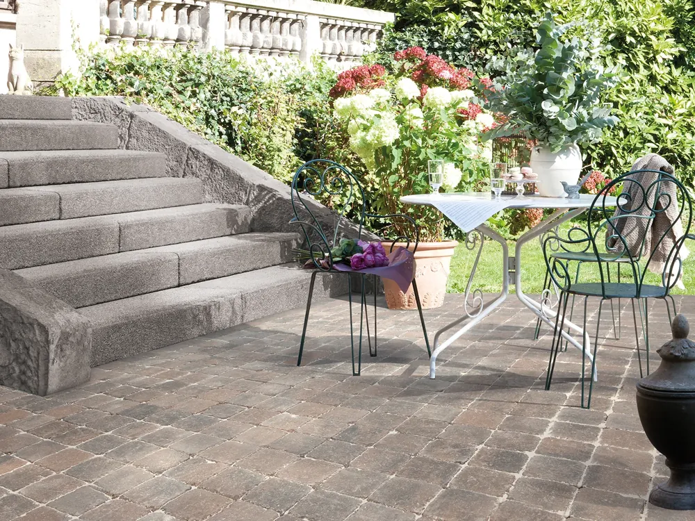 Terrasse et escalier en Stonehedge — Marlux
