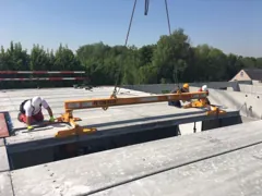 Hourdis précontraints